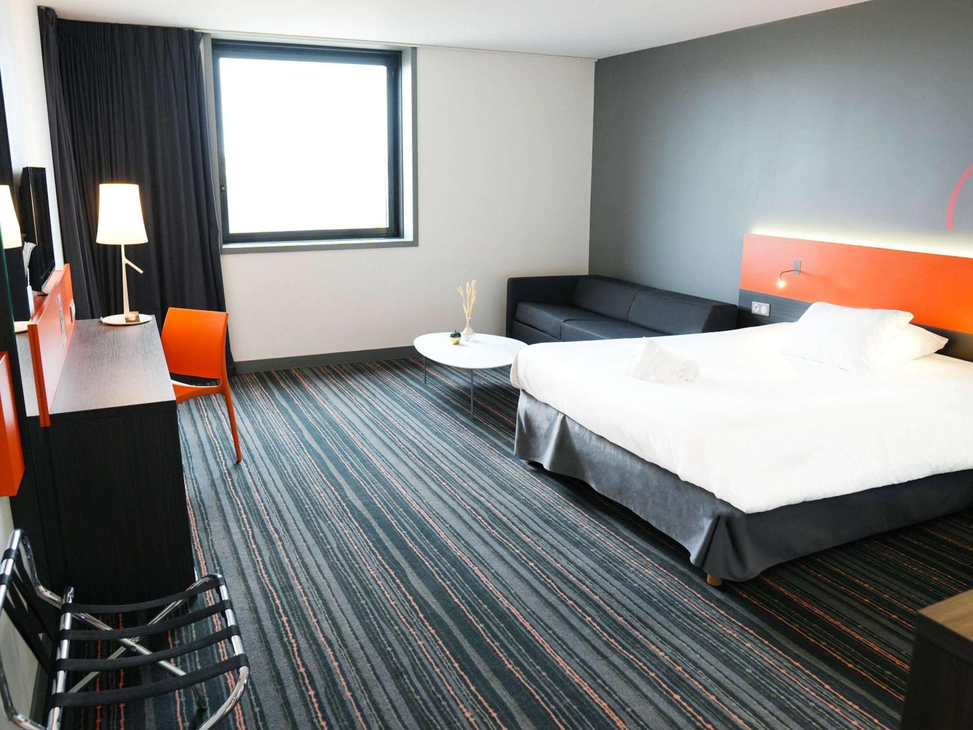 Ibis Styles Caen Centre Gare Hotel Exterior photo